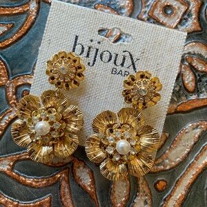 Bijoux Bar 💛 Gold 🌼 Floral Earrings ✨